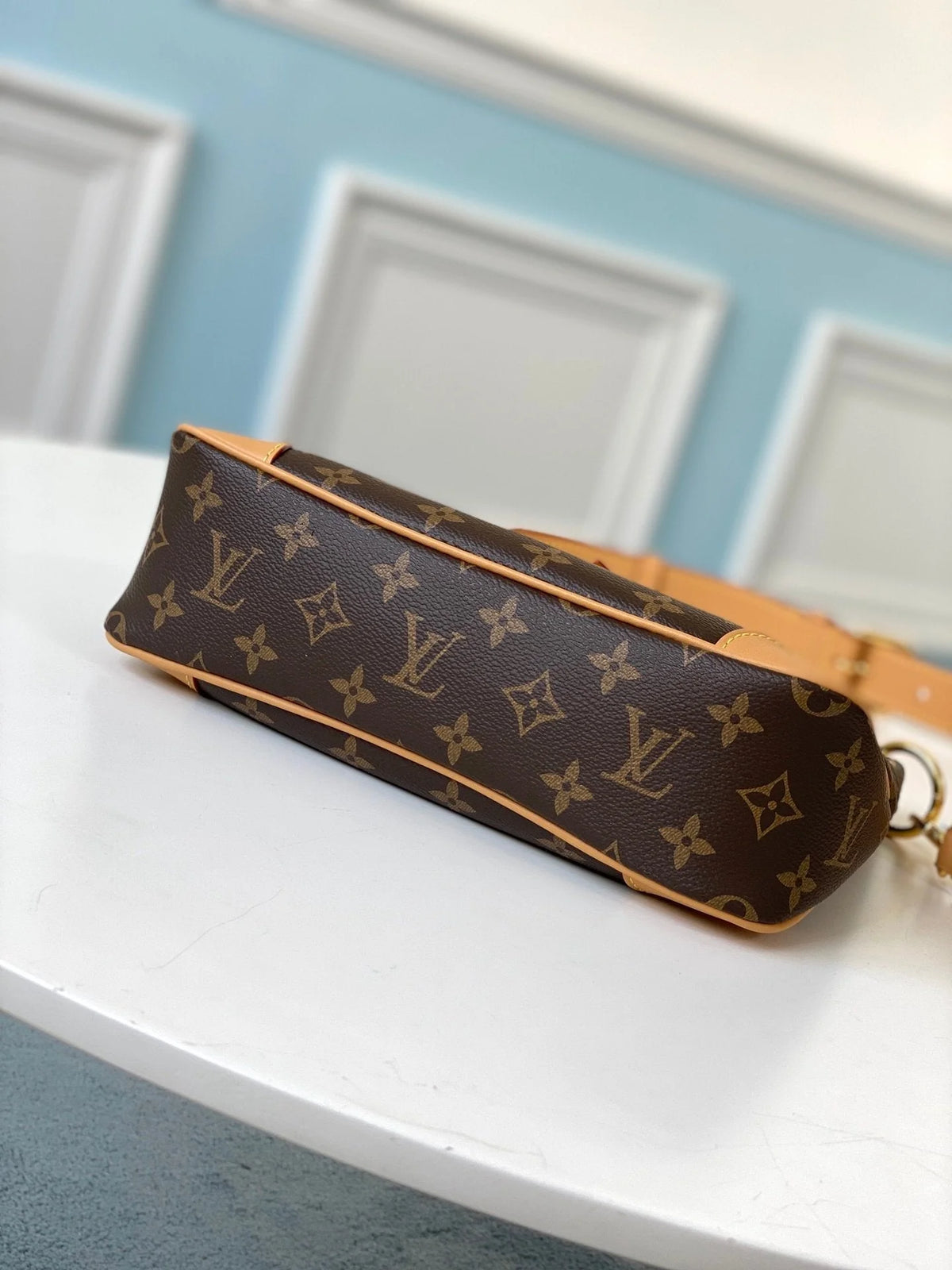 Louis Vuitton Crossbody Bag 31cm Brown