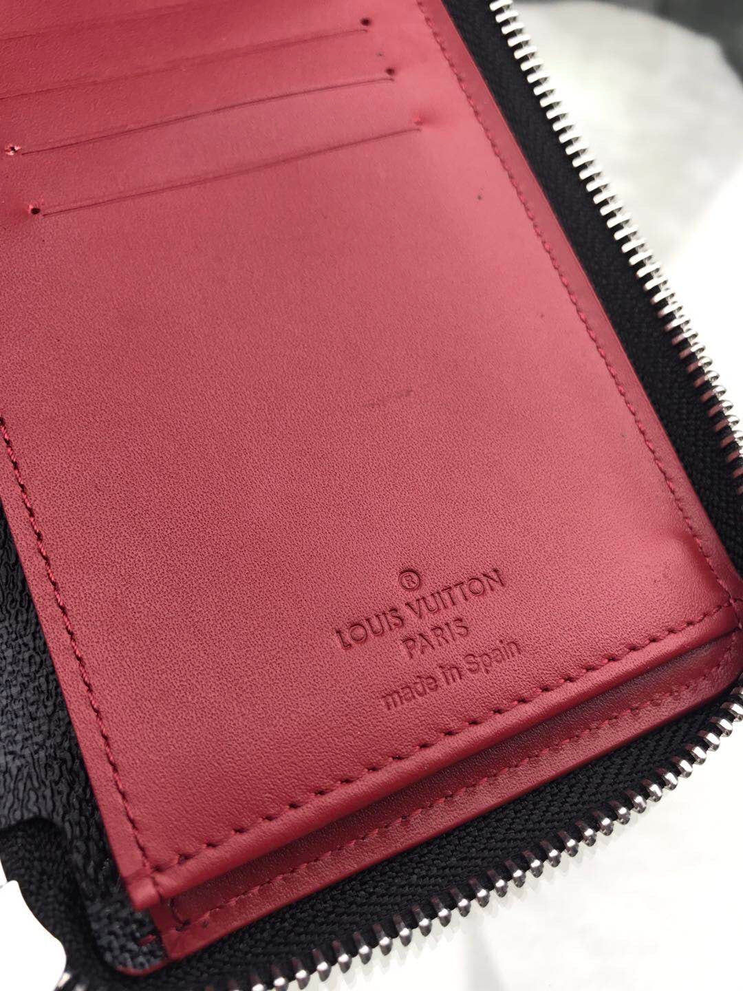 Louis Vuitton Zippy Vertical Wallet 20cm – product image 5
