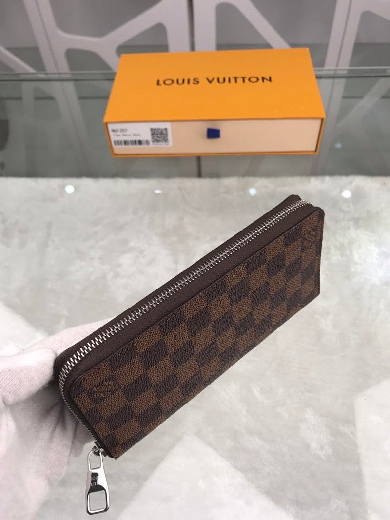 Louis Vuitton Zippy Vertical Wallet 20cm – product image 7