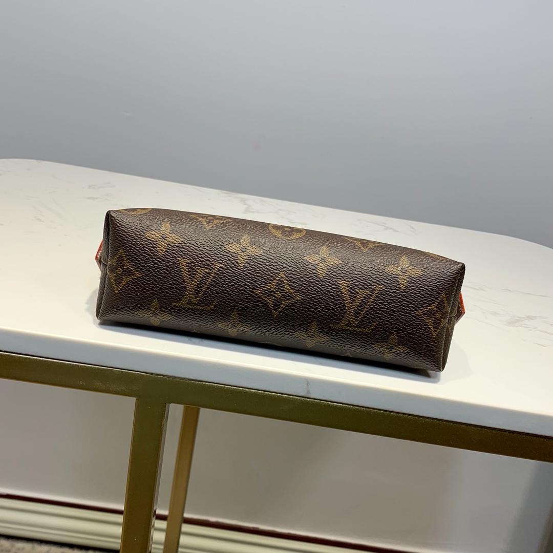 Louis Vuitton Cosmetic Pouch 19cm Brown – product image 4