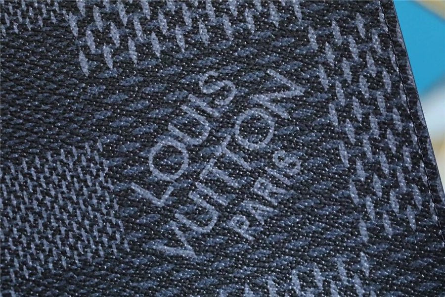 Louis Vuitton Pochette Voyage MM Damier Graphite 3D Canvas Grey For Men, Men’s Travel Accessories 27cm LV N60444 – product…