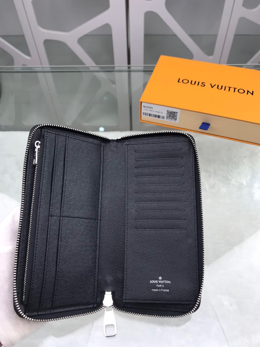 Louis Vuitton Zippy Vertical Wallet 20cm – product image 6
