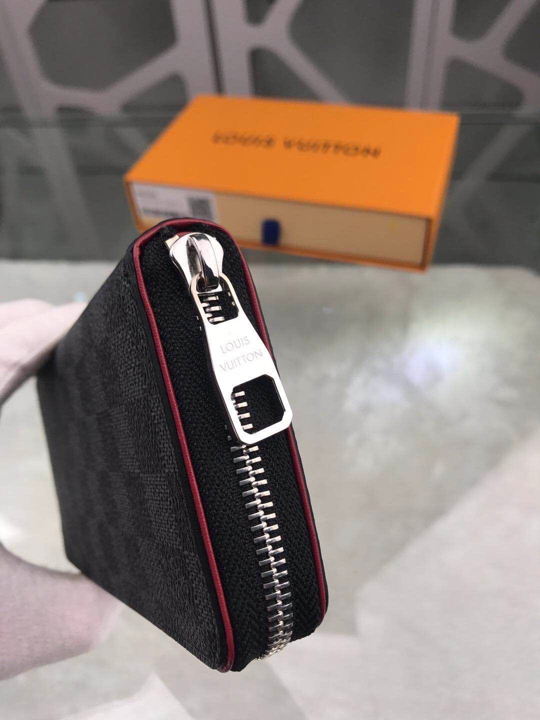 Louis Vuitton Zippy Vertical Wallet 20cm – product image 4