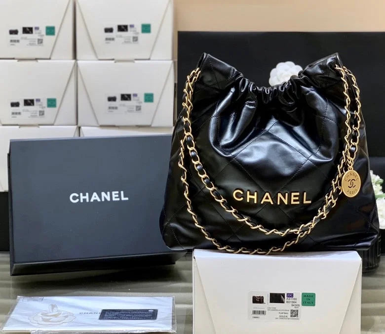 22 Large Handbag 41cm Black