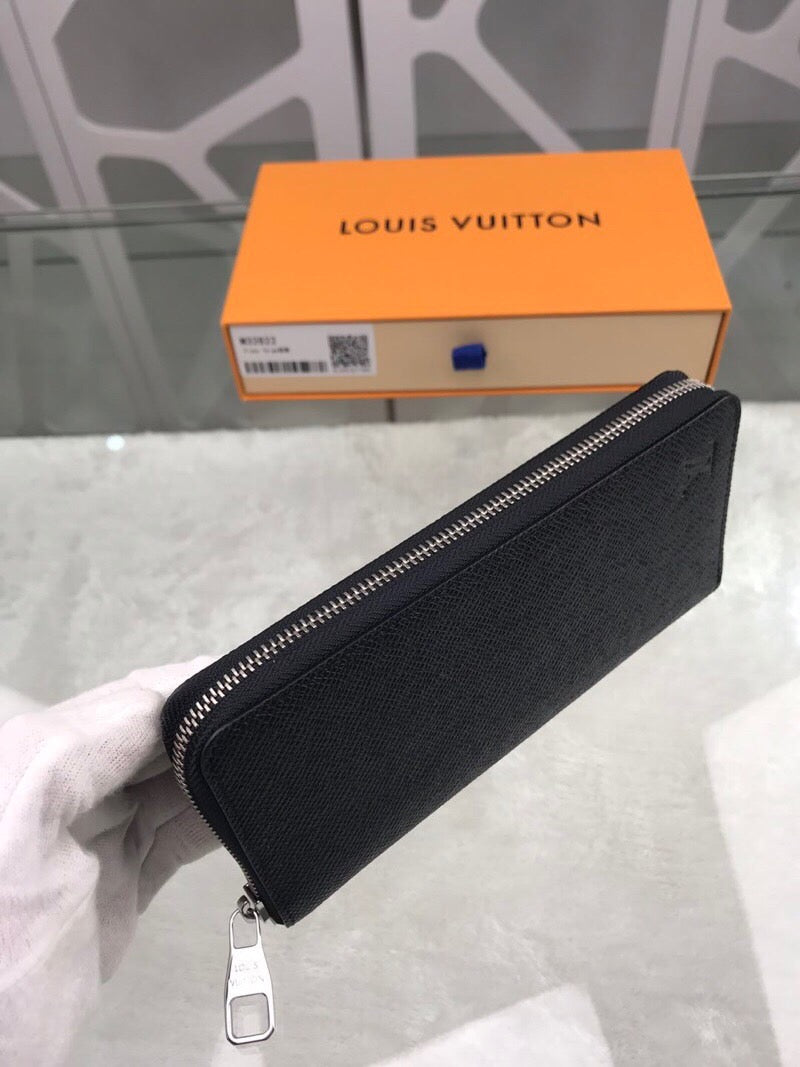 Louis Vuitton Zippy Vertical Wallet 20cm – product image 4