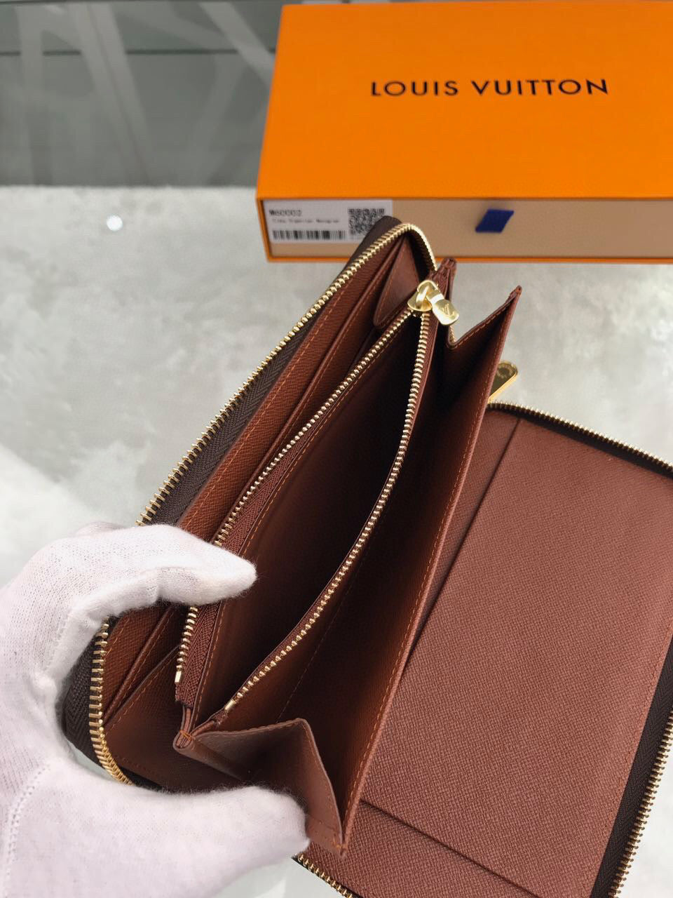 Louis Vuitton Zippy Vertical Wallet 20cm – product image 3