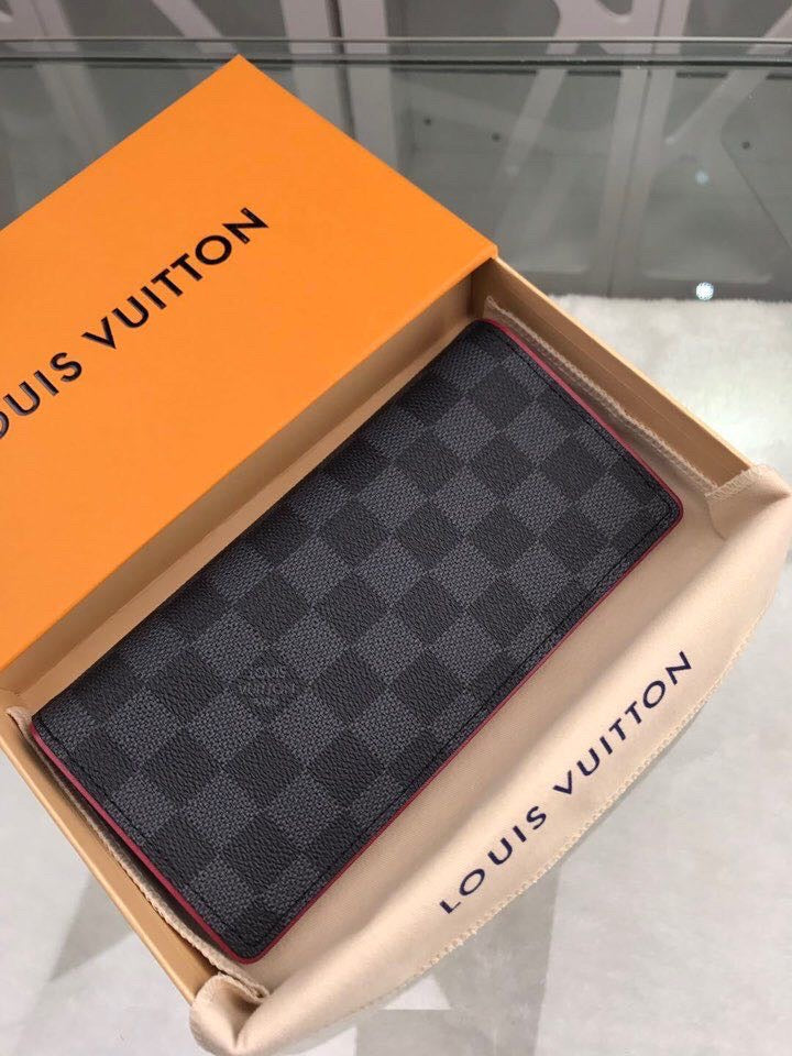 Louis Vuitton Portefeuille Brazza Long Wallet 20cm – product image 4