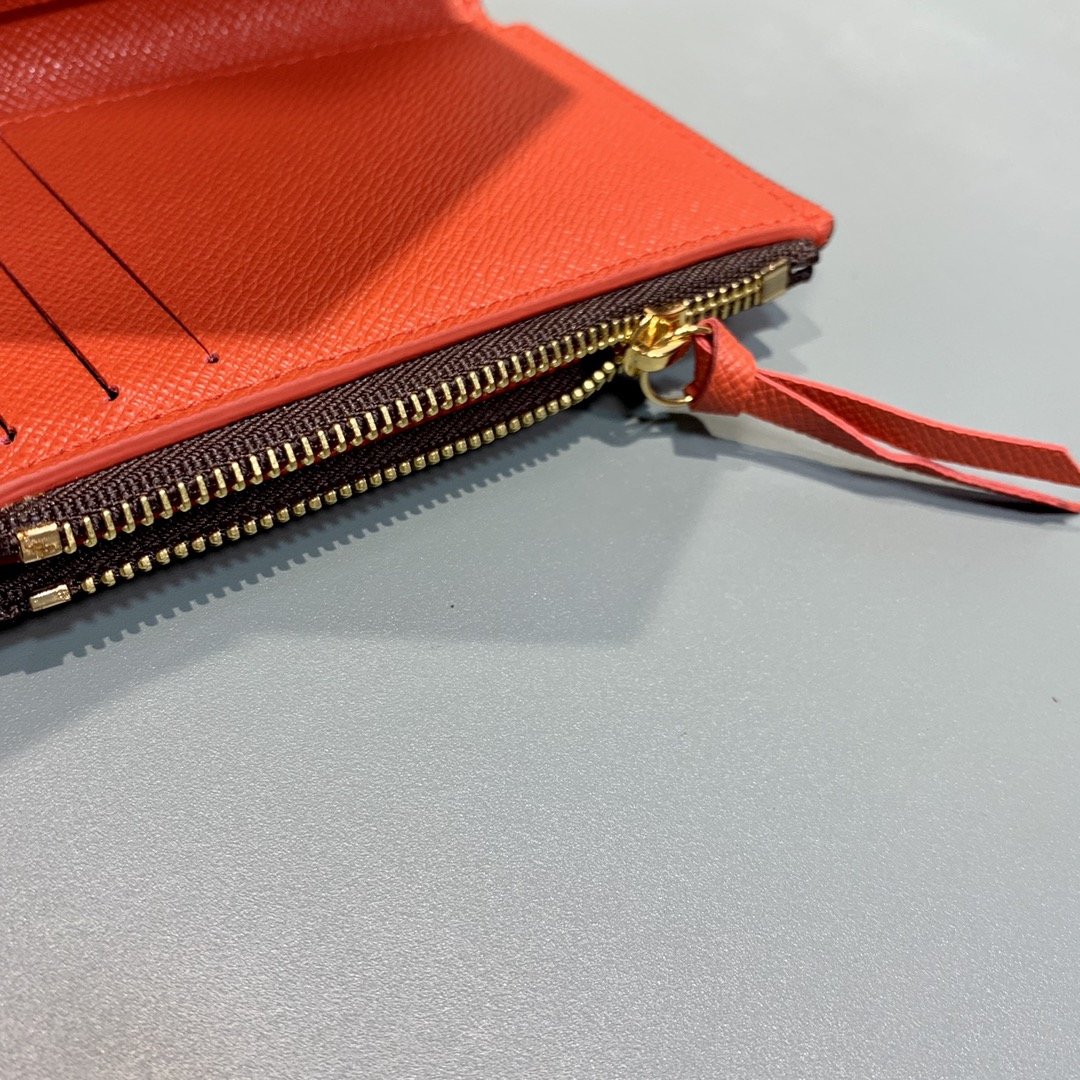 Luxury Leather Wallet for Men & Women | Premium Card Holder