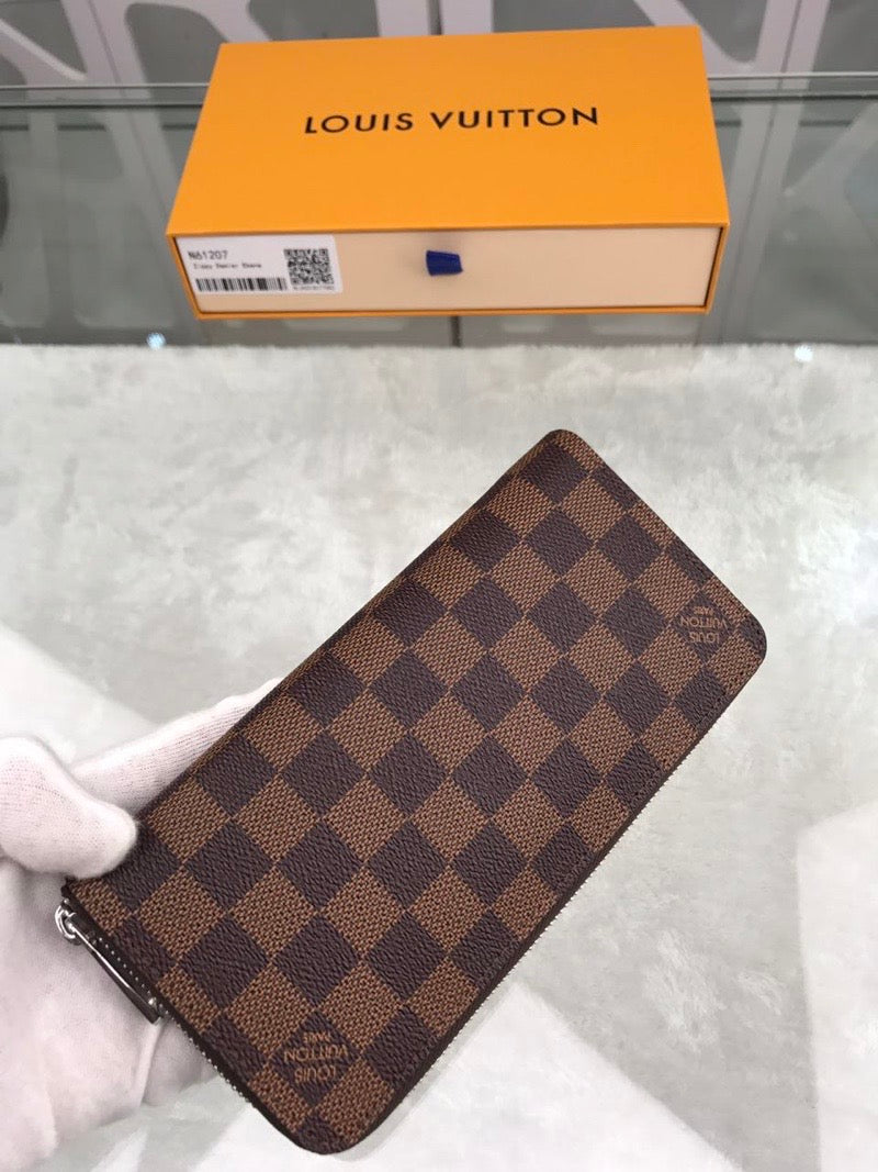 Louis Vuitton Zippy Vertical Wallet 20cm – product image 3