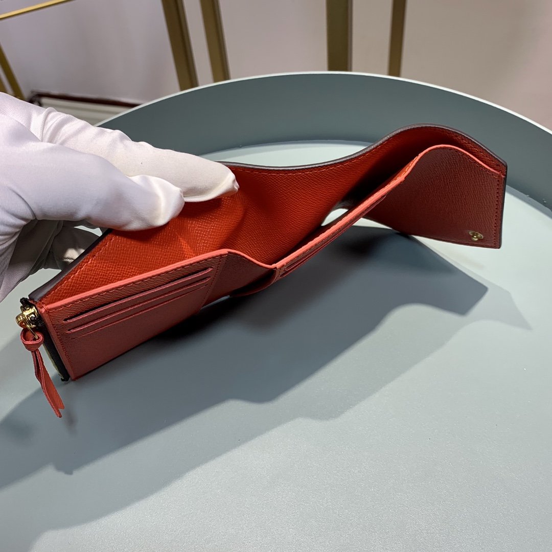 Luxury Leather Wallet for Men & Women | Premium Card Holder