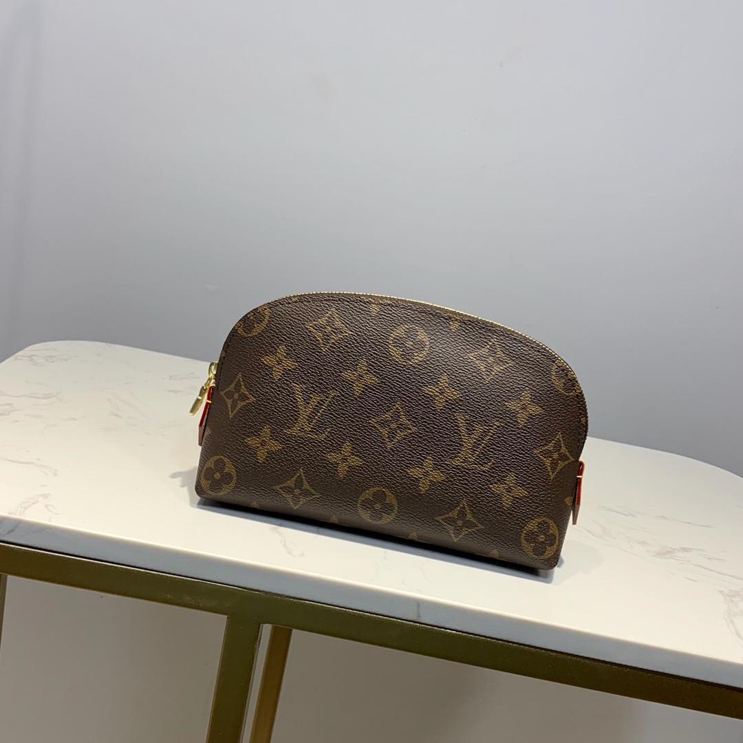 Louis Vuitton Cosmetic Pouch 19cm Brown – product image 7
