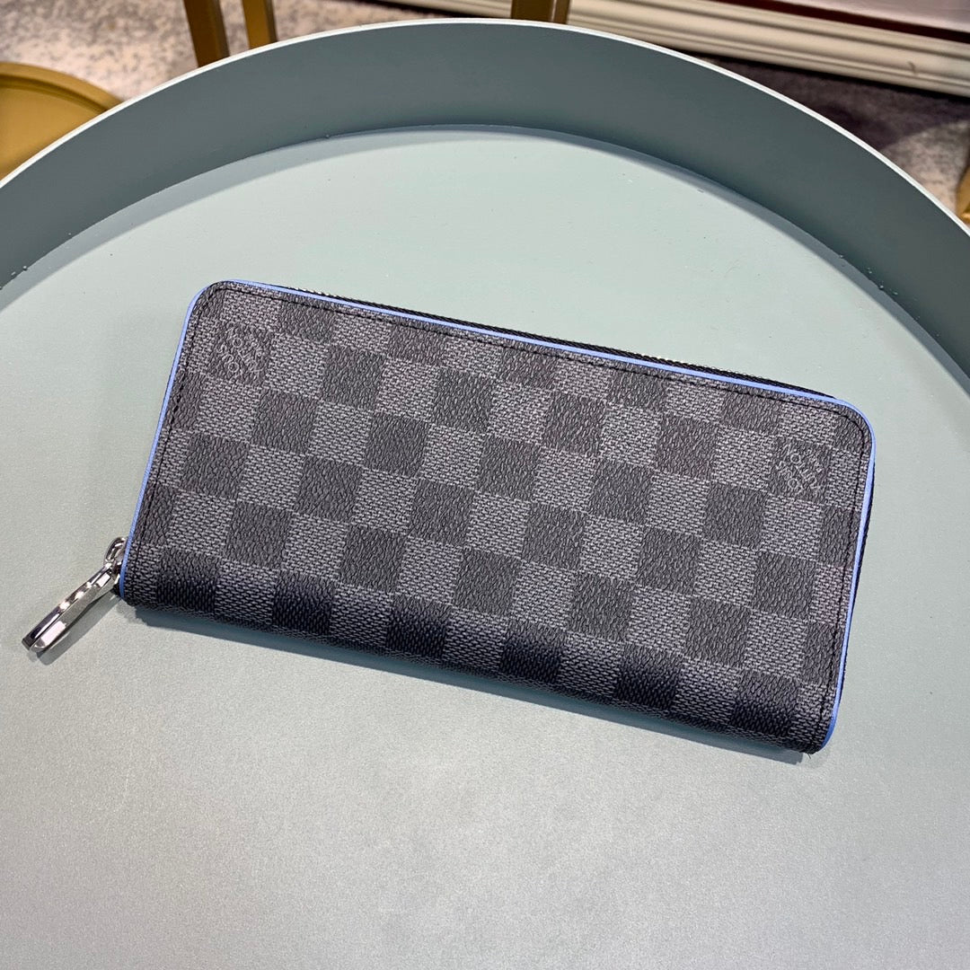 Louis Vuitton Zippy Vertical Wallet 20cm – product image 3
