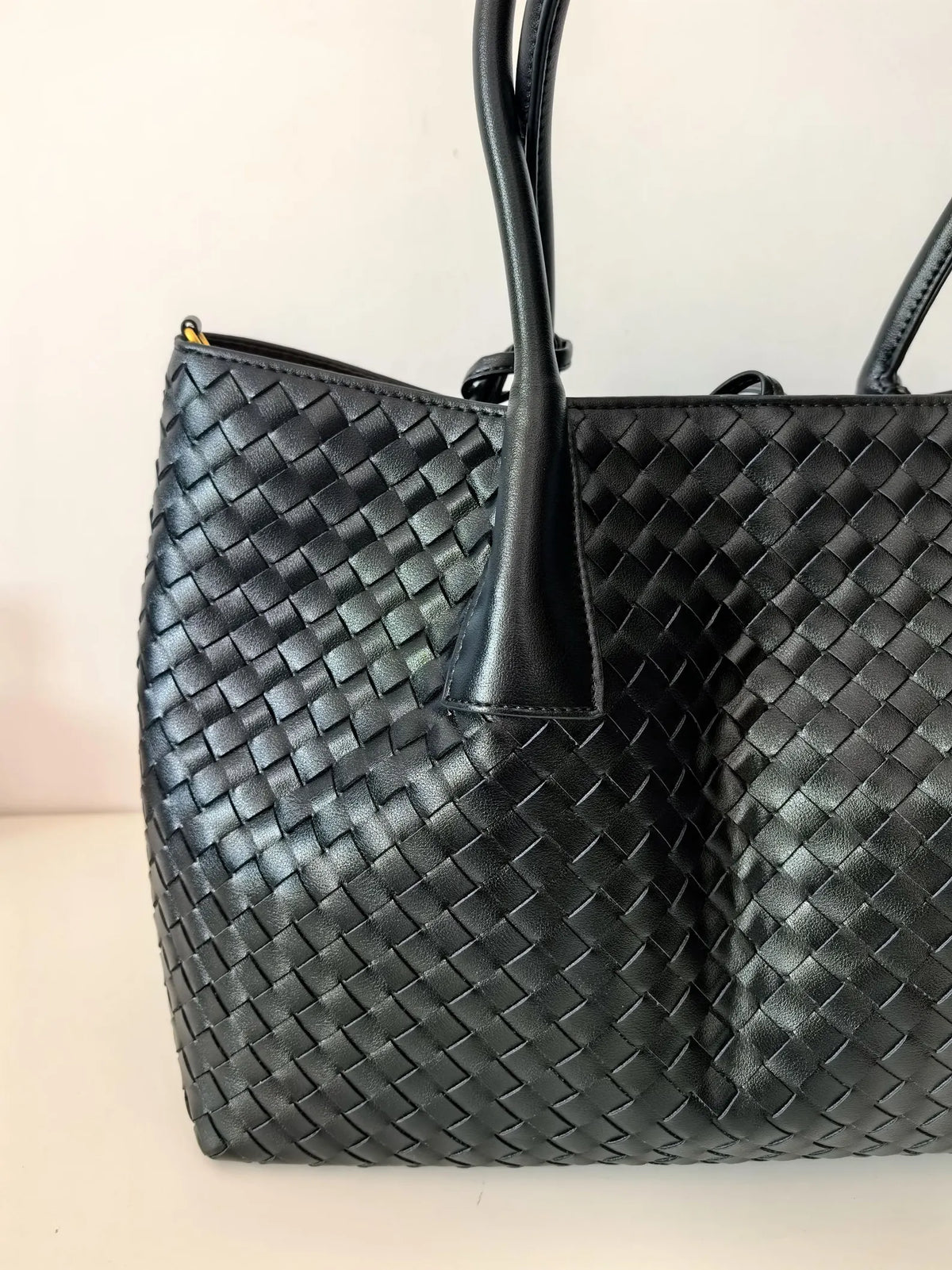 Handwoven Sheepskin Braided Leather Duffle Tote Bag: Large Capacity Commuter Bag