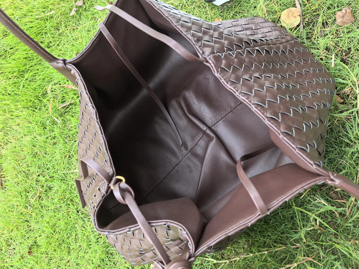Handwoven Sheepskin Braided Leather Duffle Tote Bag: Large Capacity Commuter Bag