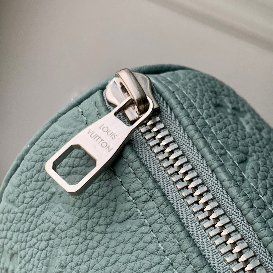 Keepall Bandoulière 25 Bag in Misty Lake Green Monogram Taurillon Calfskin