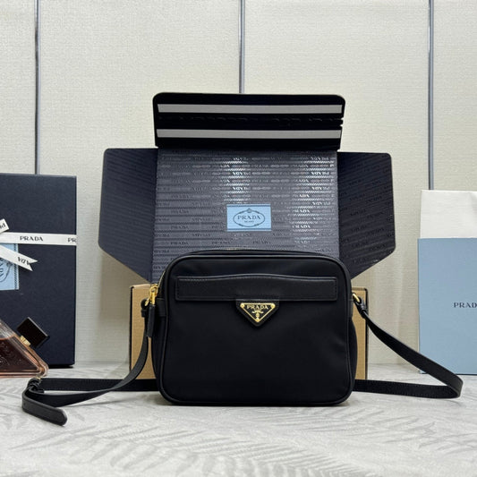 25S Re-edition 1978 Mini 21 in Black Nylon and Saffiano Calfskin