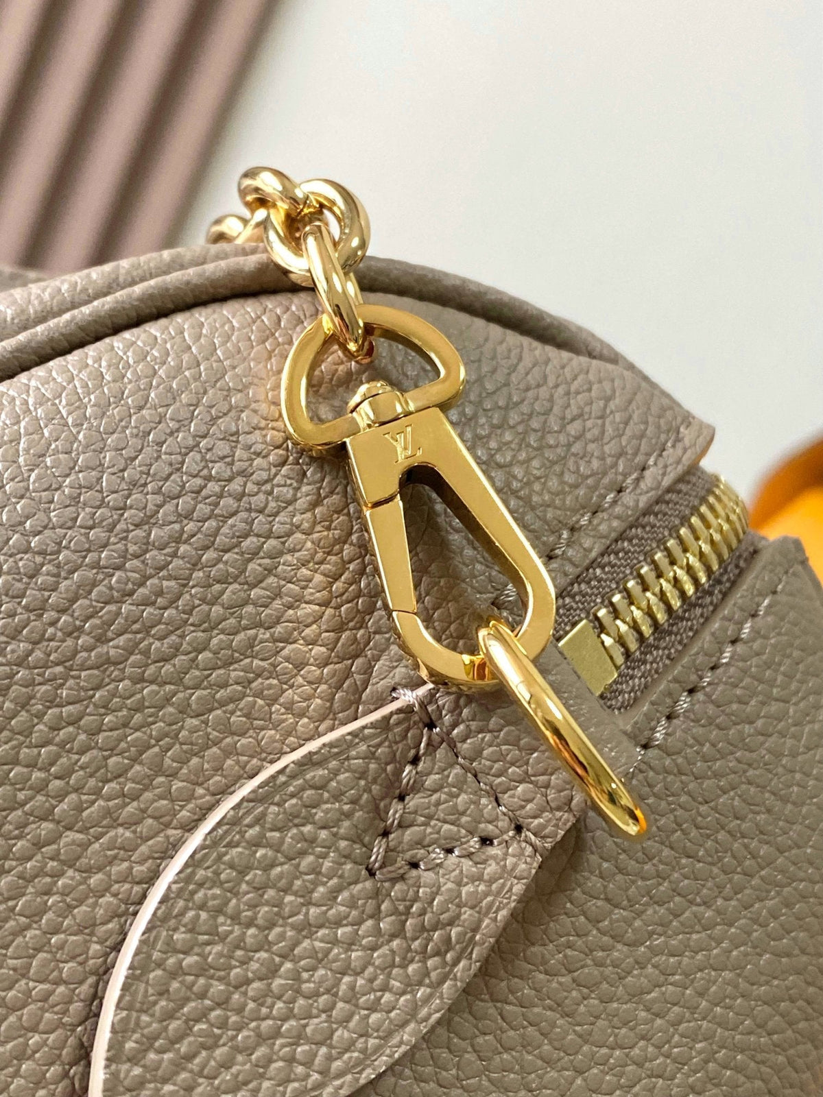 Speedy Bandoulière 20 in Taupe Brown and White Monogram Empreinte Leather