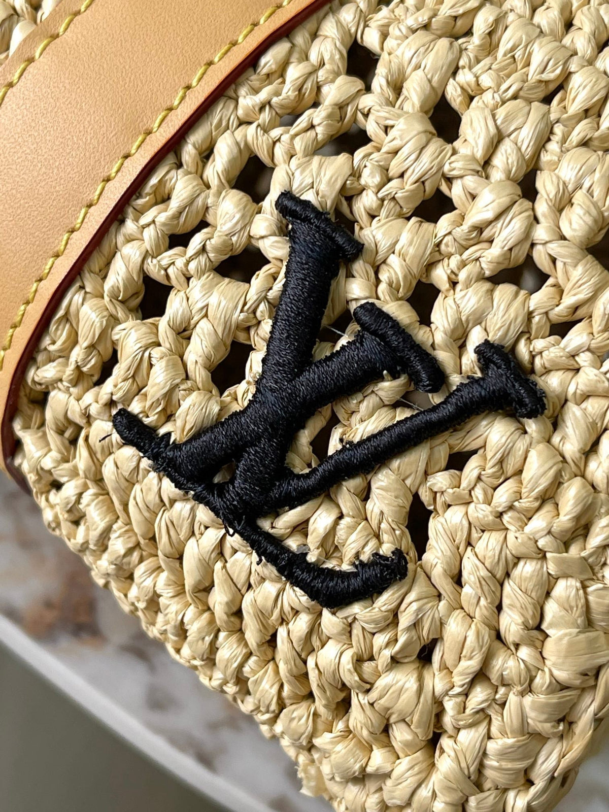 Keepall Bandoulière 25 in Beige Crocheted Raffia and Calfskin Trim
