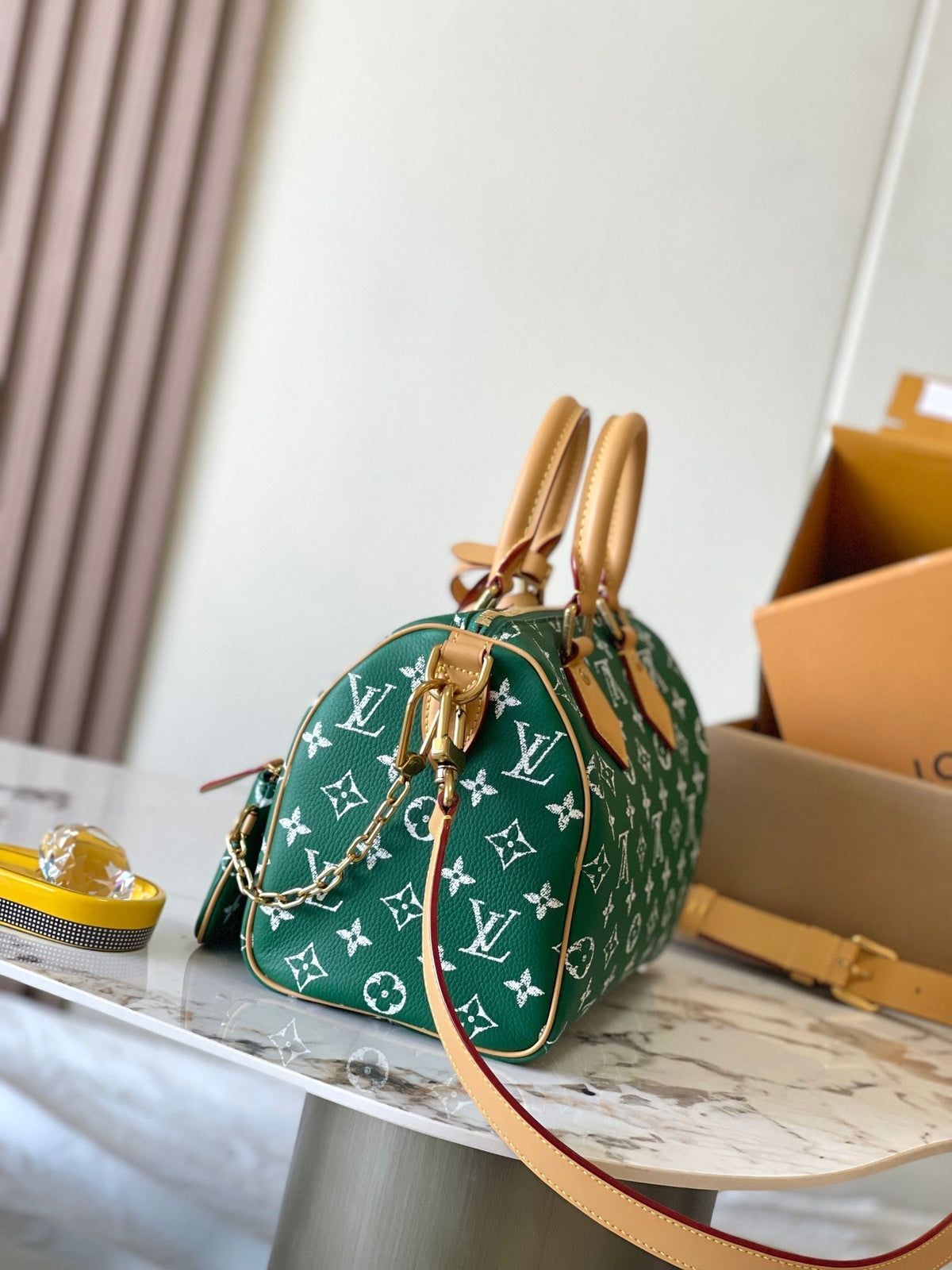 Speedy P9 Bandoulière 25 in Green Monogram Canvas Gold Hardware