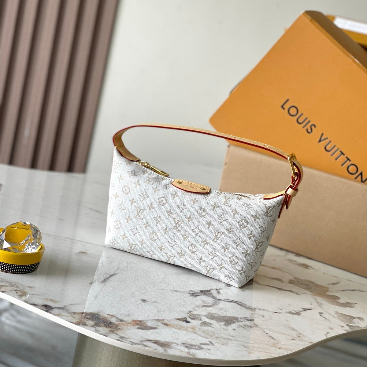 Hills Pochette 20 in White Monogram Mini Jacquard