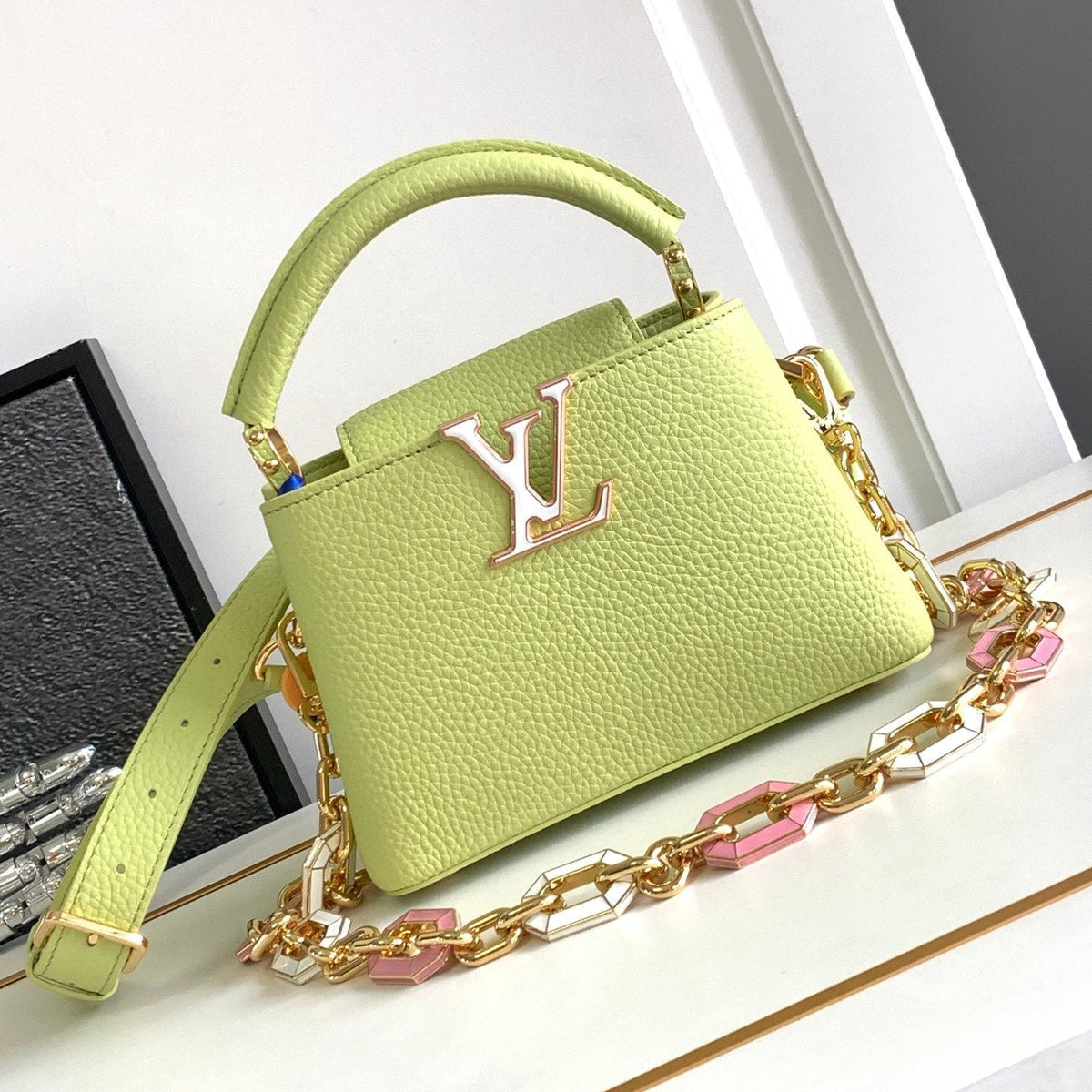 Capucines Mini 21 in Pear Green Taurillon Gold Hardware