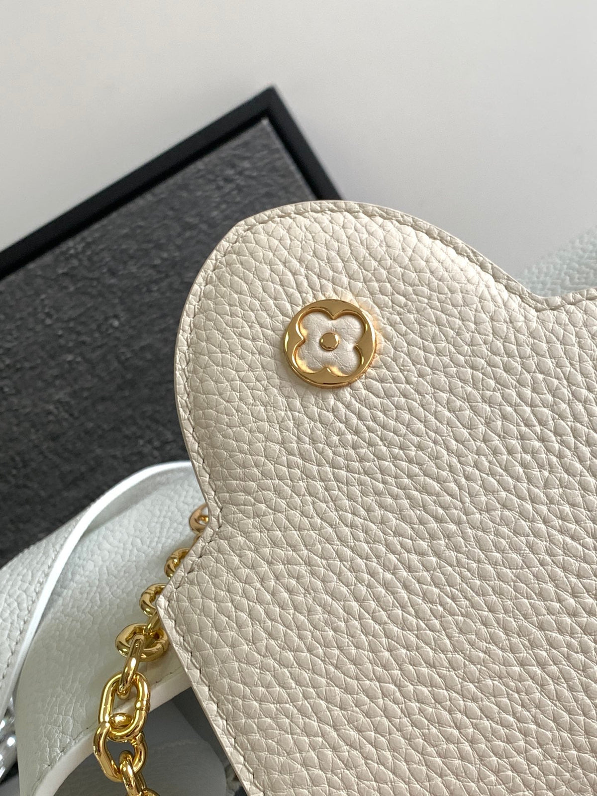 Capucines BB 27 in White Mix Pink and Beige Taurillon Gold Hardware