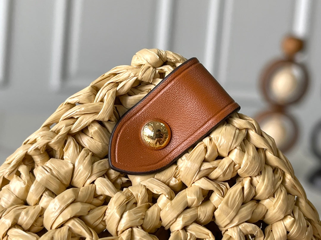 Onthego MM 37 in Beige Woven Raffia with Leather Detailing