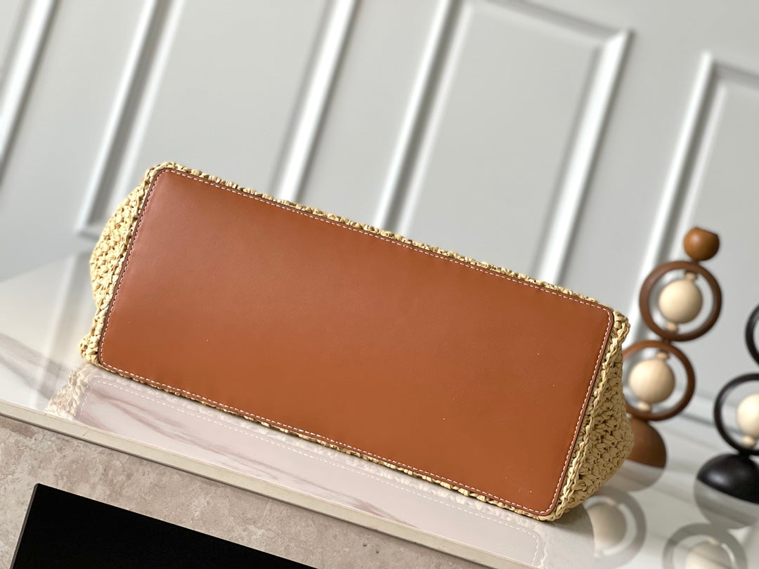 Onthego MM 37 in Beige Woven Raffia with Leather Detailing