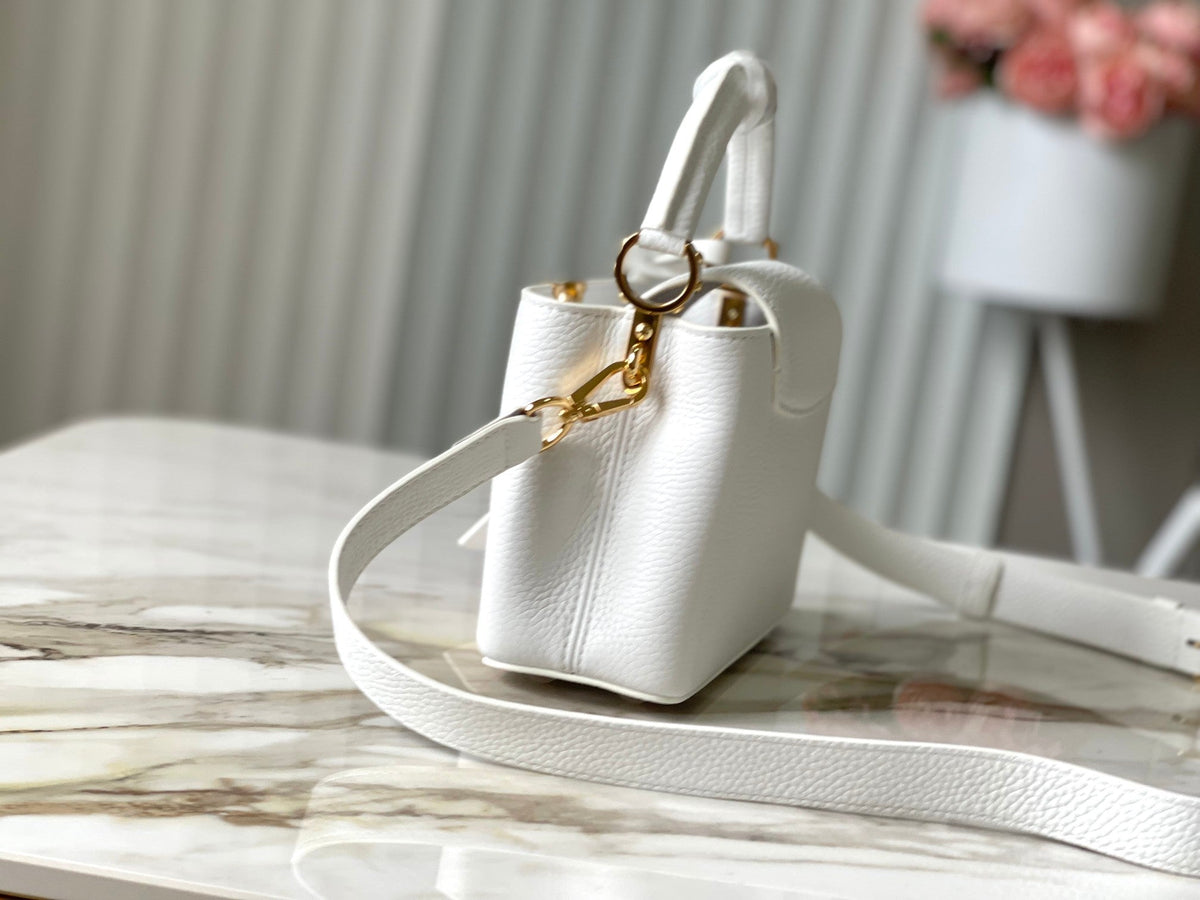 Capucines Mini 21 in White Taurillon Gold Hardware