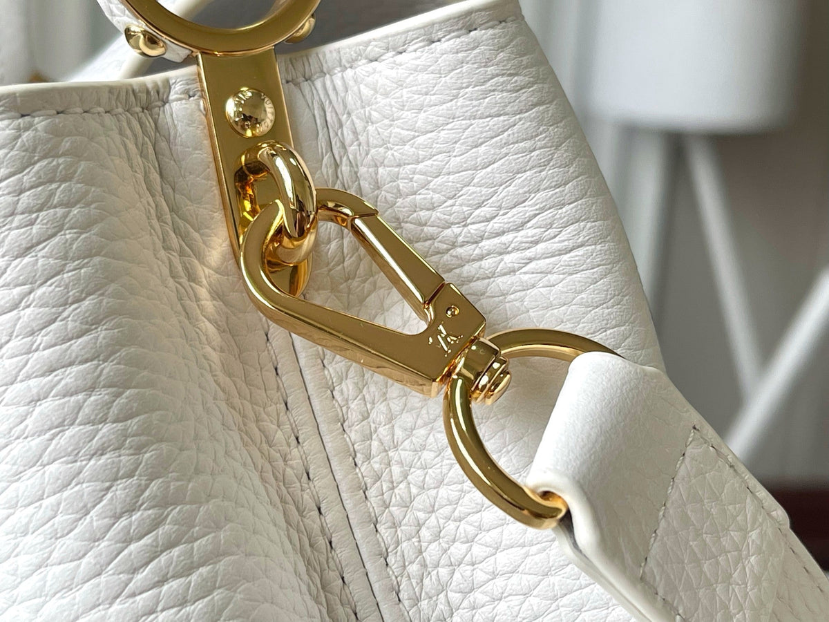 Capucines Mini 21 in White Taurillon Gold Hardware