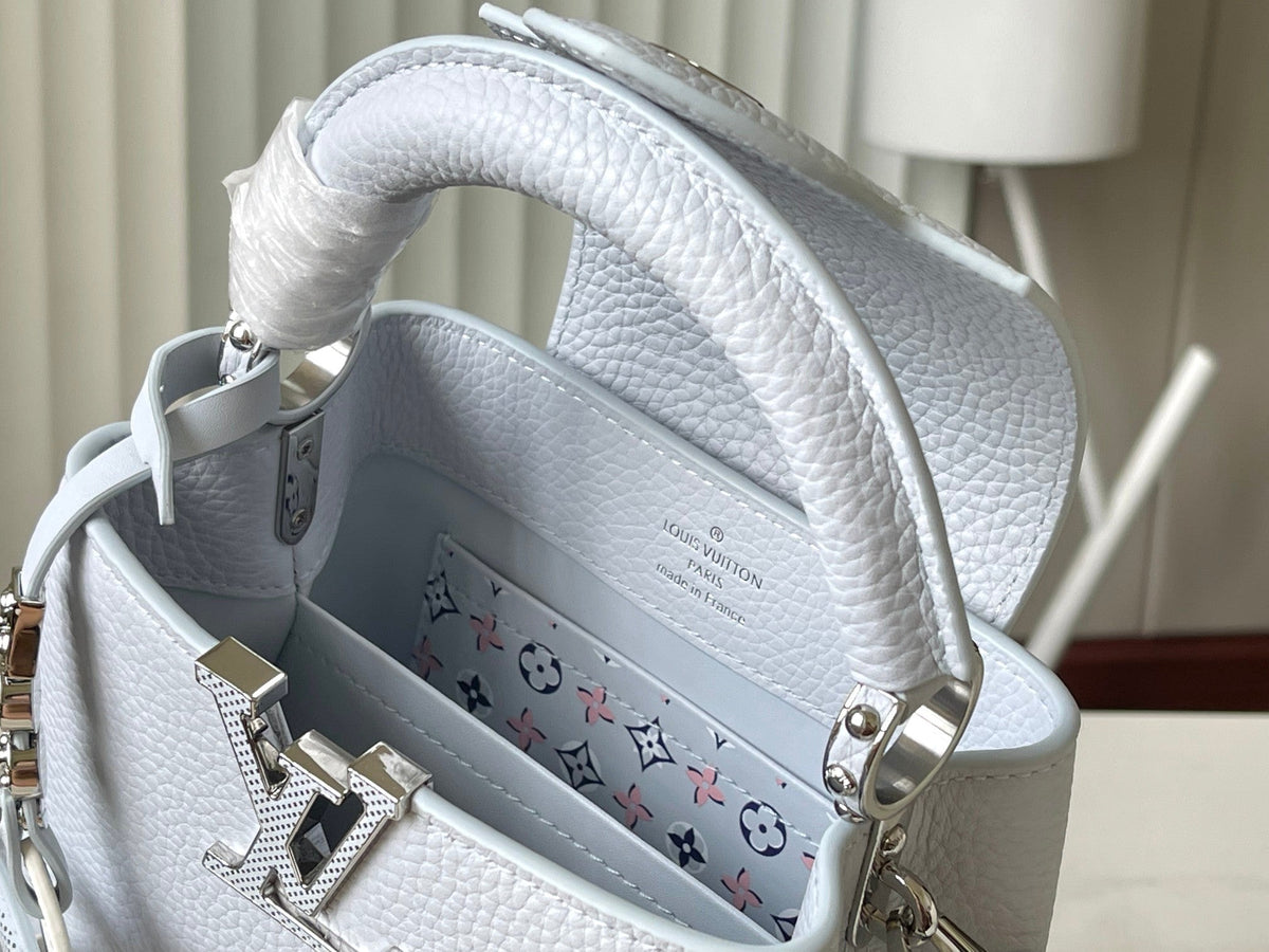 Capucines Mini 21 in Chrome Gray Taurillon Silver Hardware