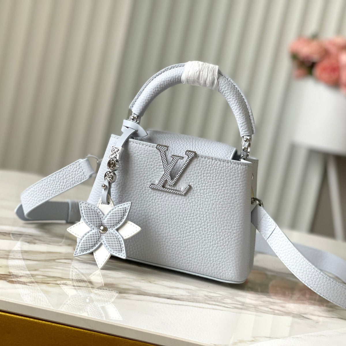 Capucines Mini 21 in Chrome Gray Taurillon Silver Hardware
