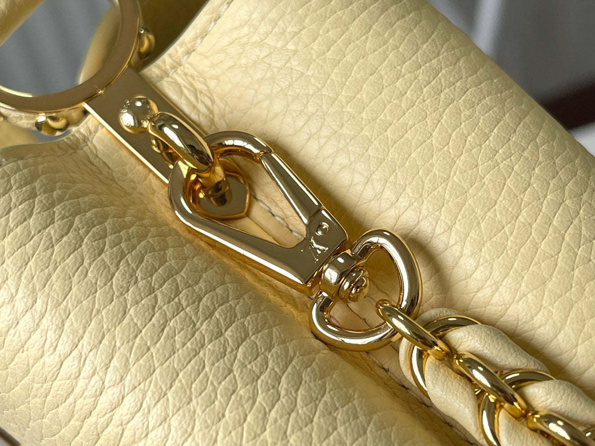 Capucines East-west Mini 22 in Banana Yellow Taurillon Gold Hardware