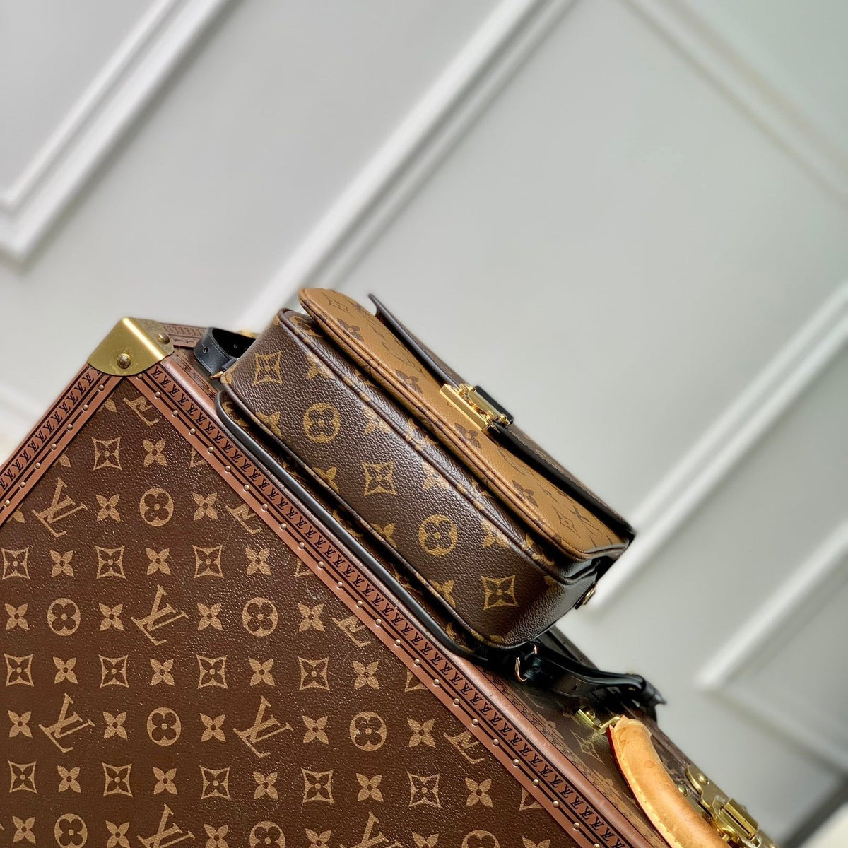 Pochette Métis 20 in Brown Monogram and Monogram Reverse Canvas Gold Buckle