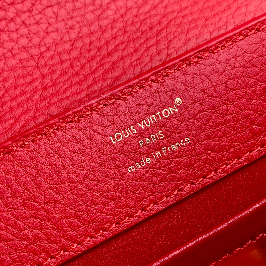 Capucines Mini 23 in Red Taurillon Gold Hardware
