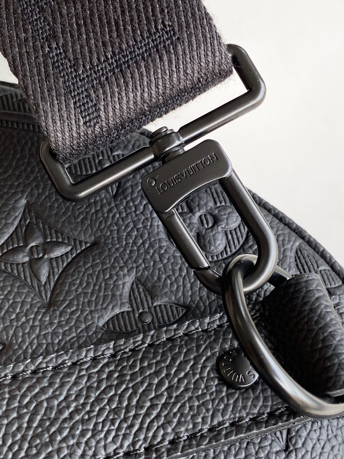 25S Keepall Bandoulière Bag 50 in Black Embossed Taurillon Calfskin Monogram