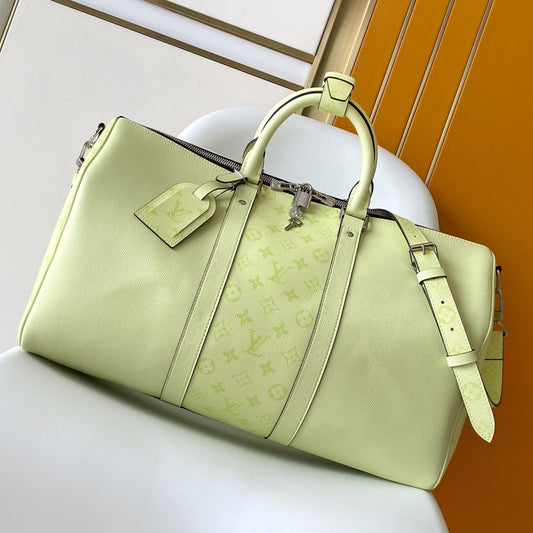 25S Keepall Bandoulière 45 in Light Olive Green Calfskin Silver Hardware