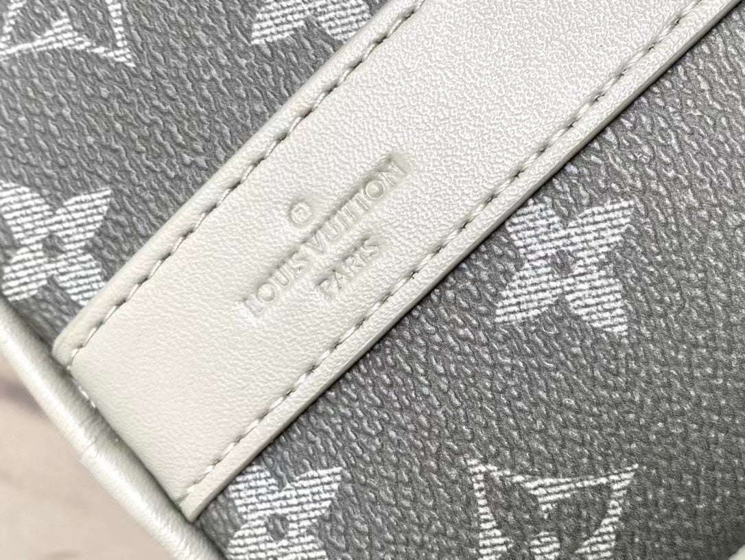 Keepall Bandoulière 25 in Gray Monogram Gradient Canvas