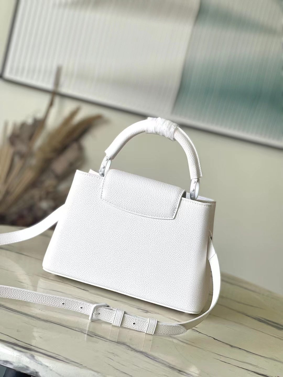 Capucines East-west BB 27 in White Taurillon