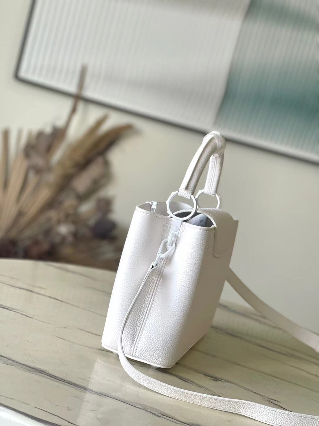 Capucines East-west BB 27 in White Taurillon