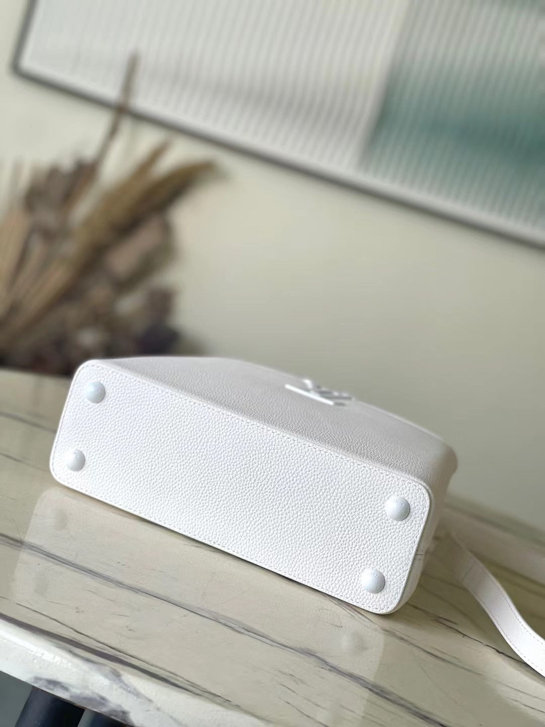 Capucines East-west BB 27 in White Taurillon