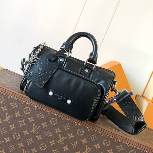 25S Keepall Cargo Bandoulière 25 in Black Calfskin Silver Hardware