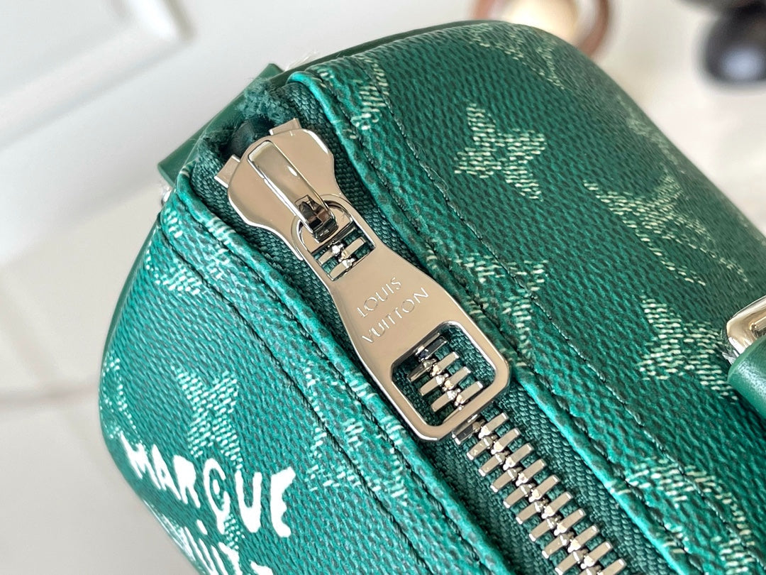 Keepall Bandoulière 25 in Green Monogram Heritage Canvas