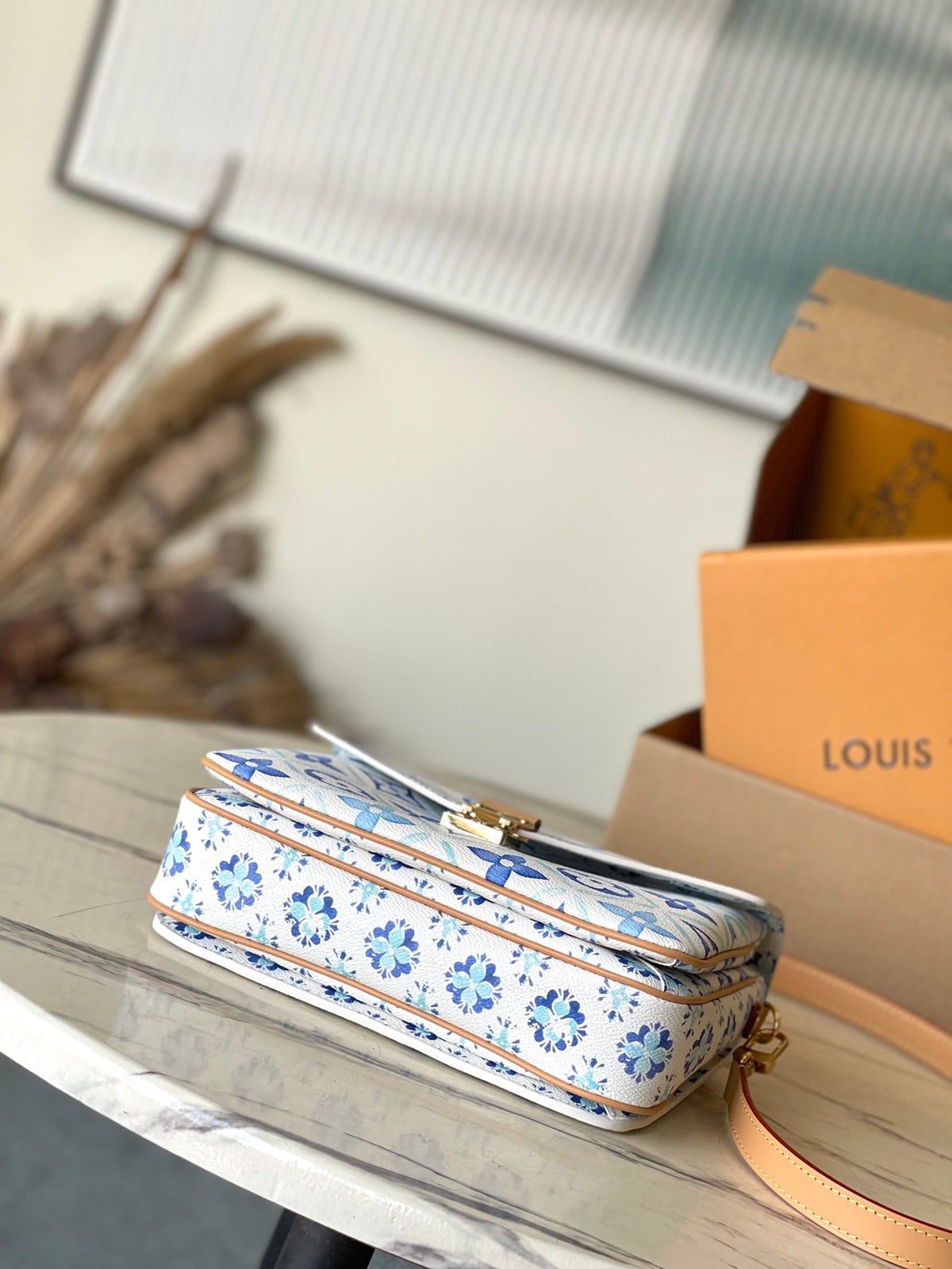 Pochette Métis 25 in Lagoon Blue Monogram Tiles Canvas Gold Hardware