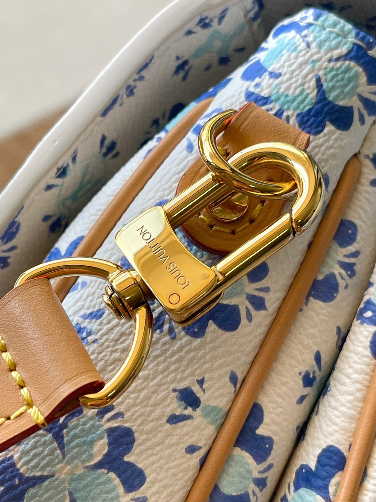 Pochette Métis 25 in Lagoon Blue Monogram Tiles Canvas Gold Hardware