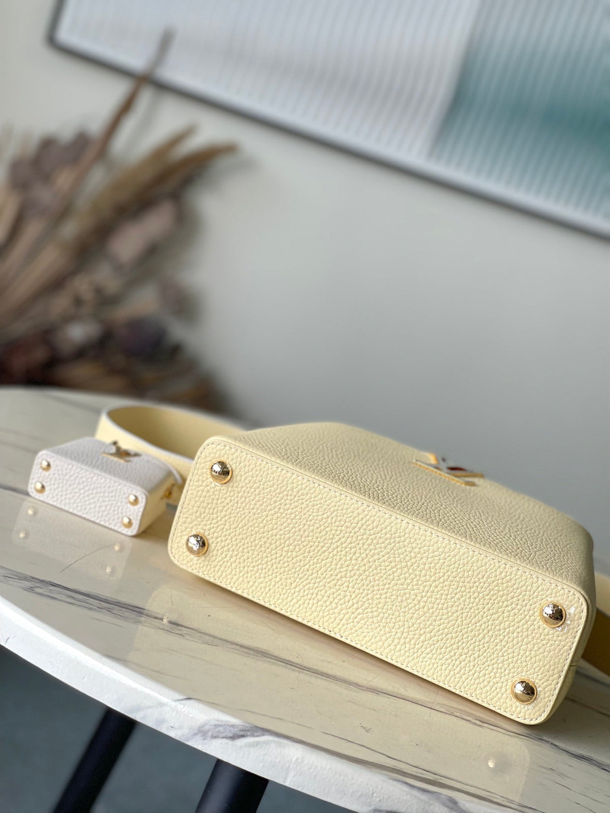 Capucines BB 26 in Banana Yellow Taurillon
