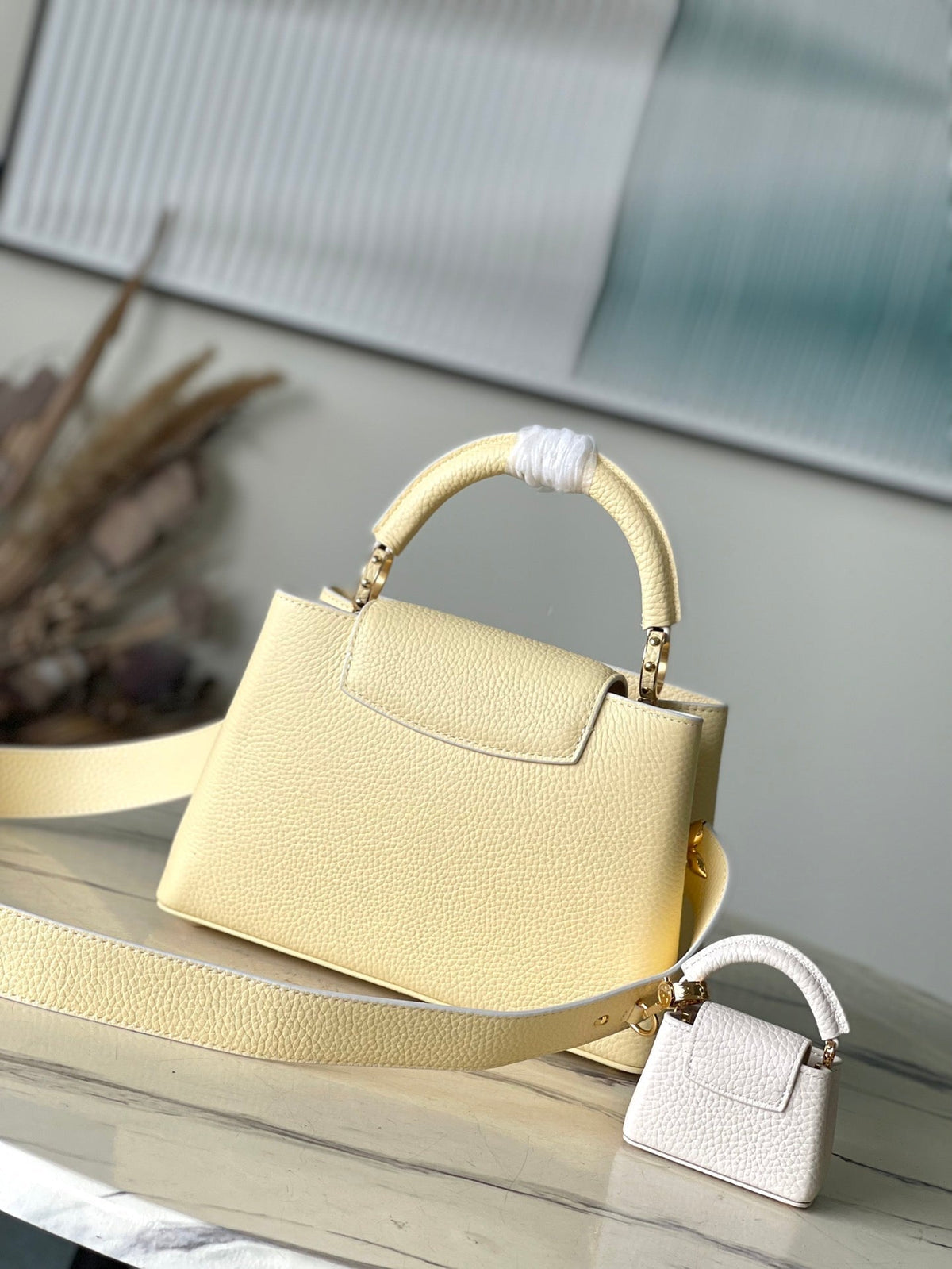 Capucines BB 26 in Banana Yellow Taurillon