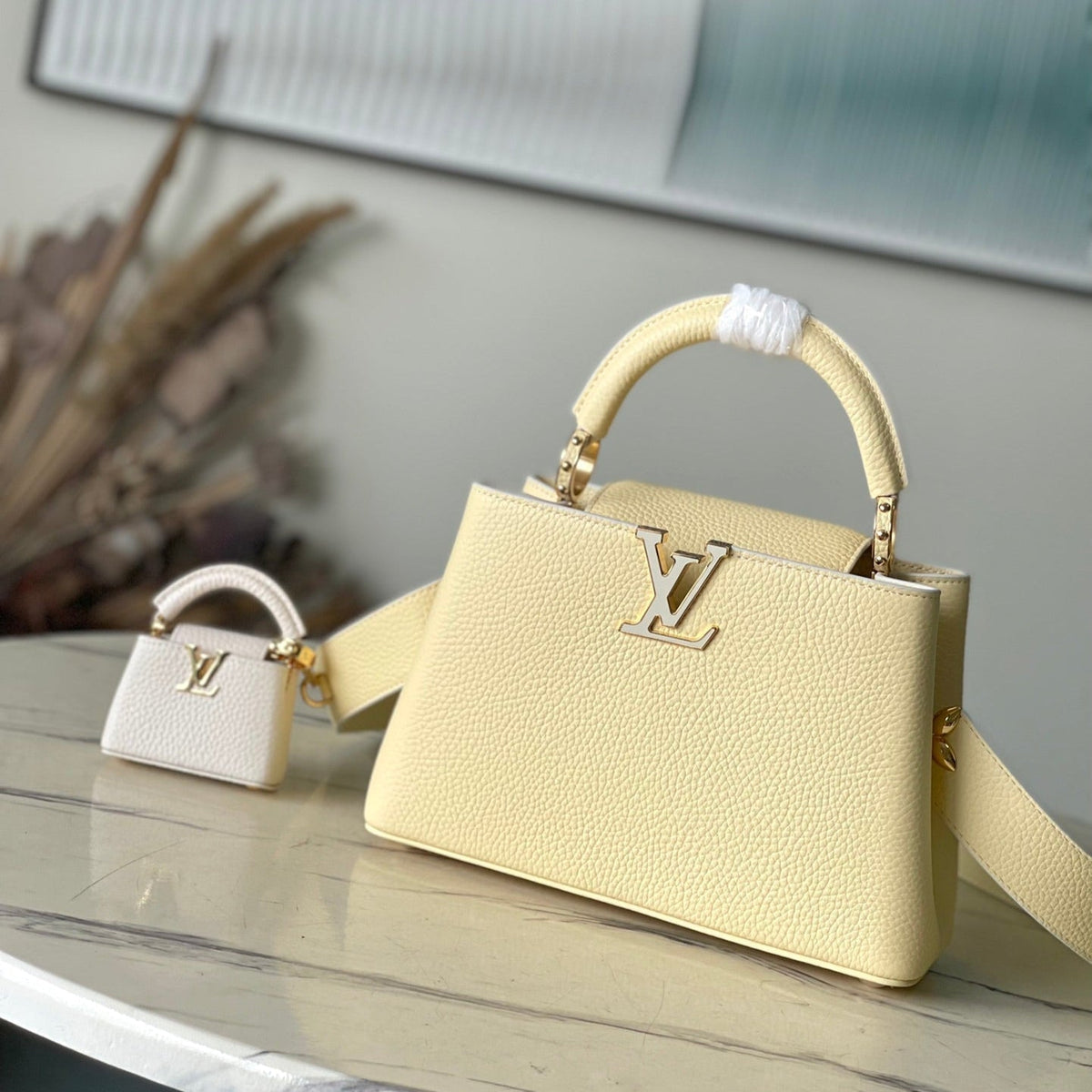 Capucines BB 26 in Banana Yellow Taurillon