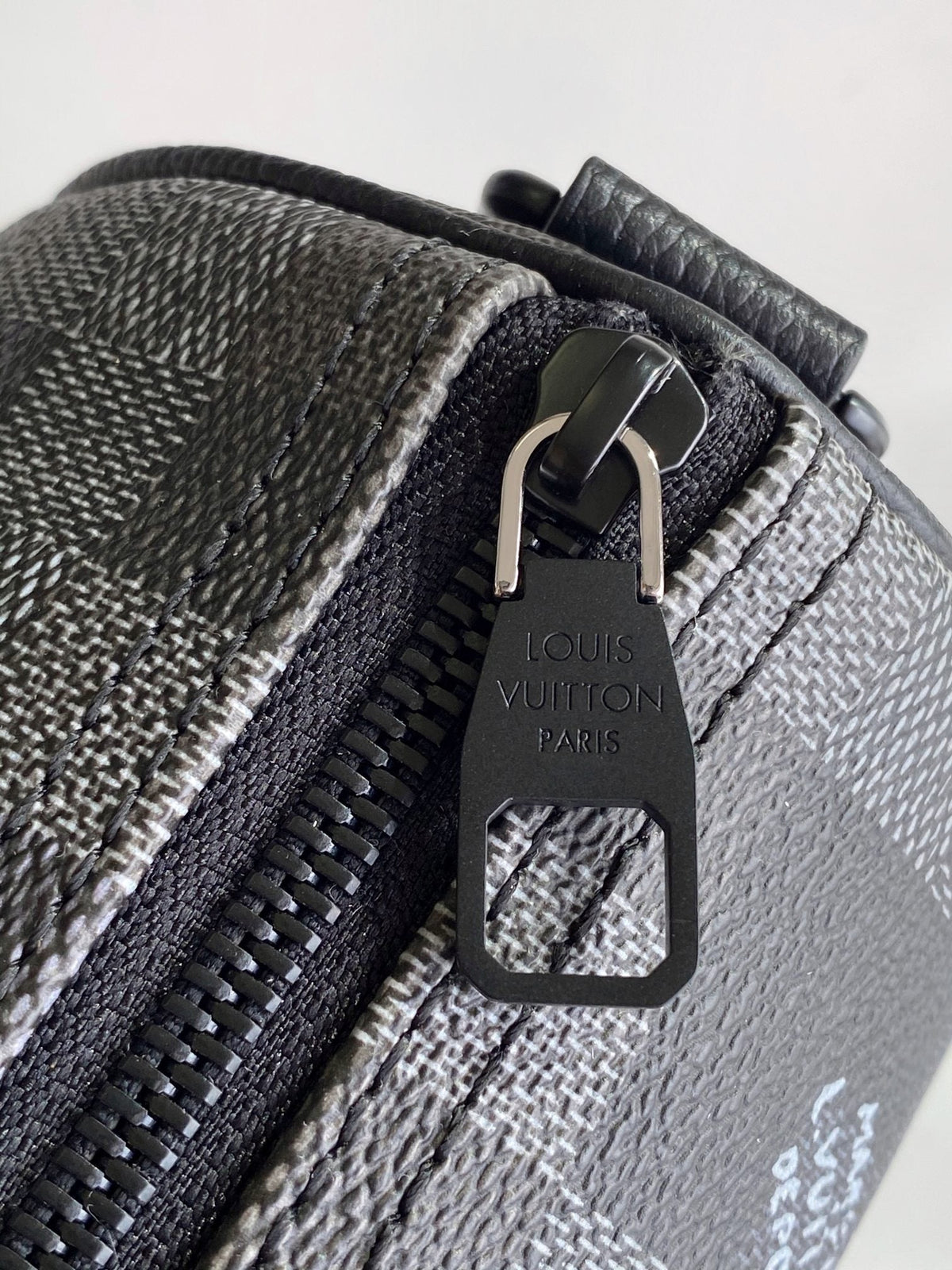 25S Keepall Bandoulière 25 Bag in Damoflage Black Calfskin