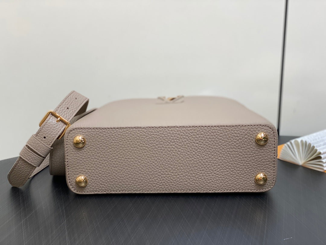 Capucines BB 27 in Khaki Brown Taurillon